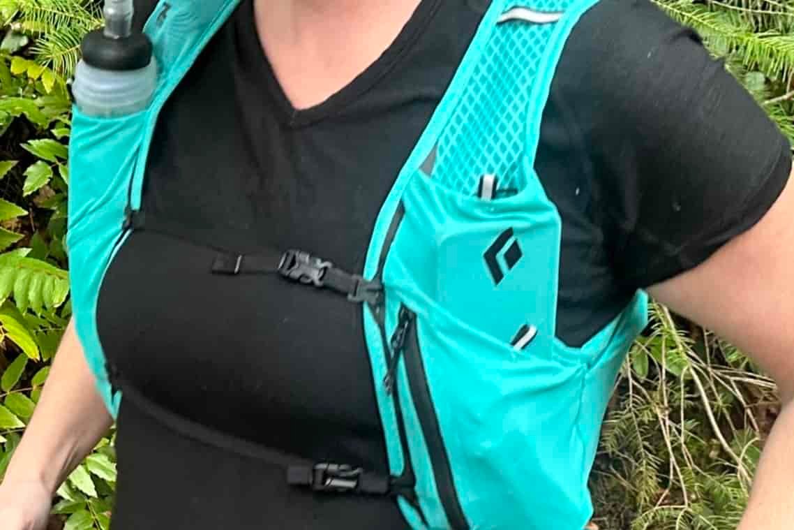 Close up of a Runner wearing a Black Diamond Women's Distance 4 Hydration Vest