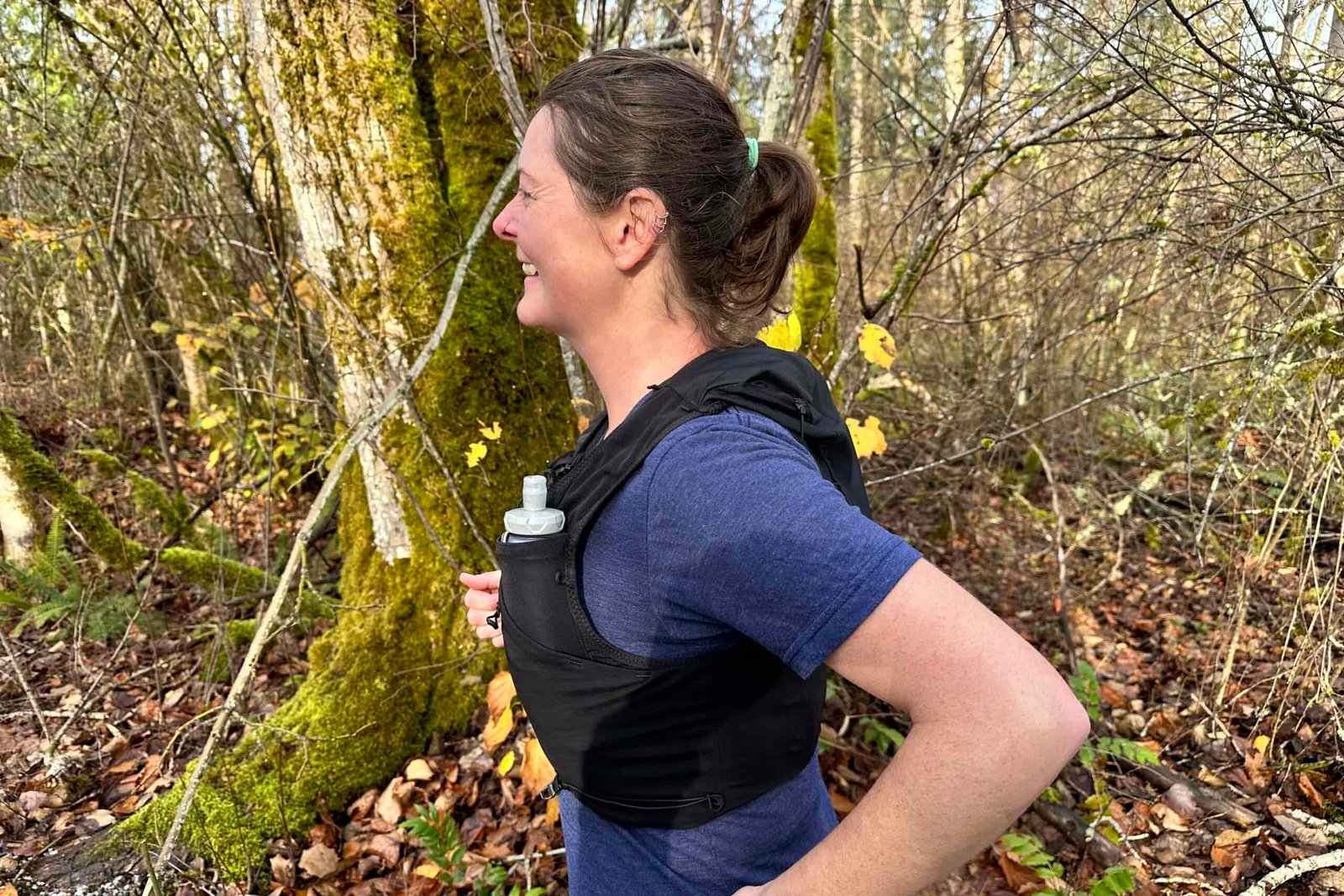 Runner wearing a Salomon ADV Skin 12 Unisex Running Vest