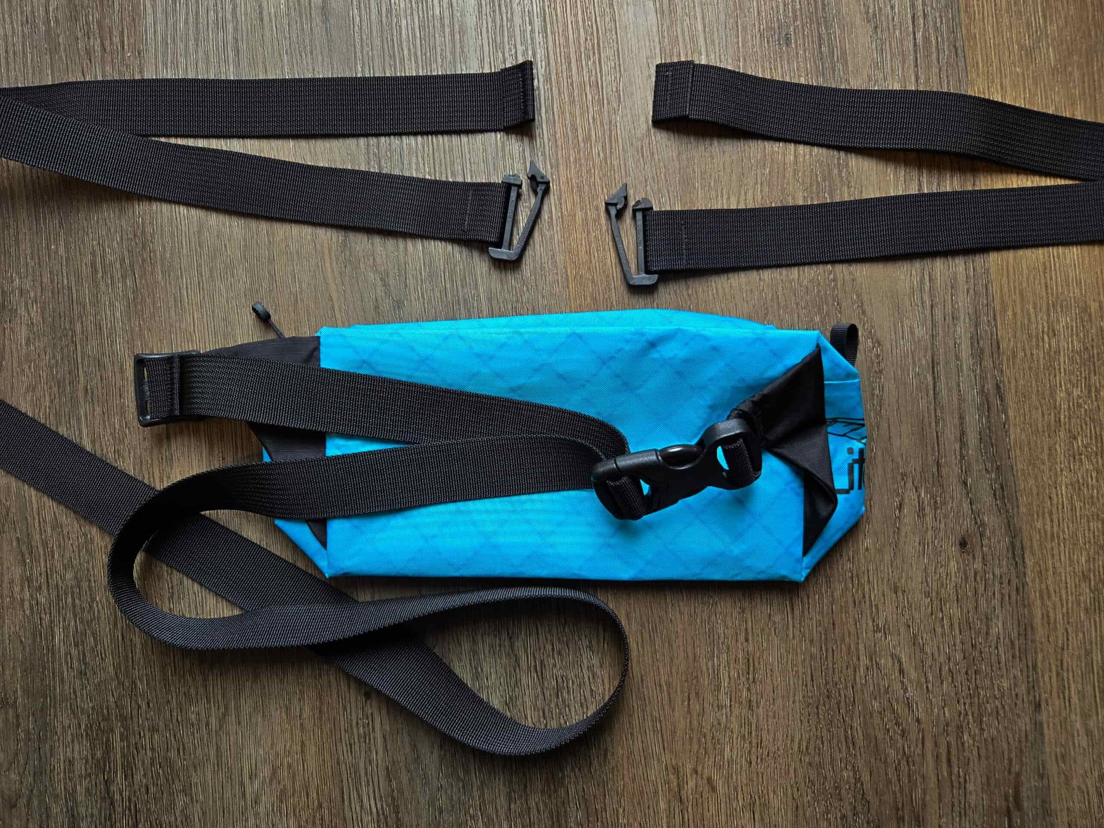the parts of the liteaf featherweight fanny pack for attaching to packs
