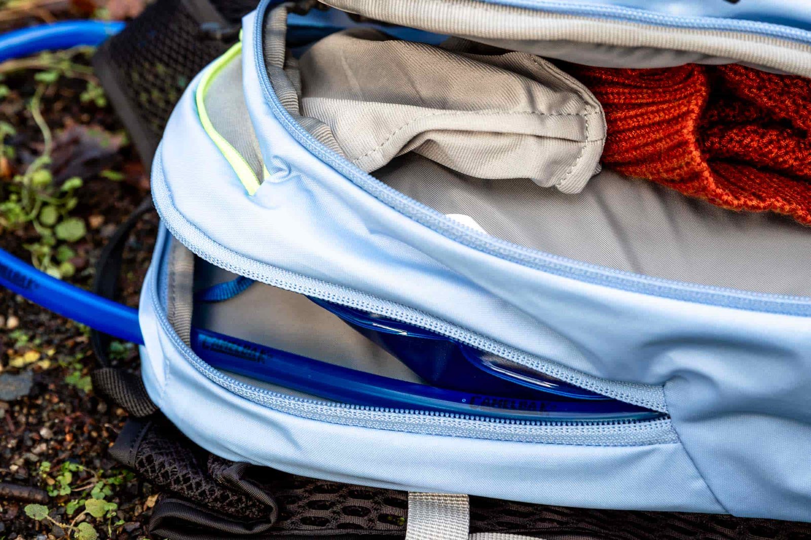 Details of M.U.L.E.® 12 Hydration Pack 100 oz - A close up view of the internal compartments of the pack