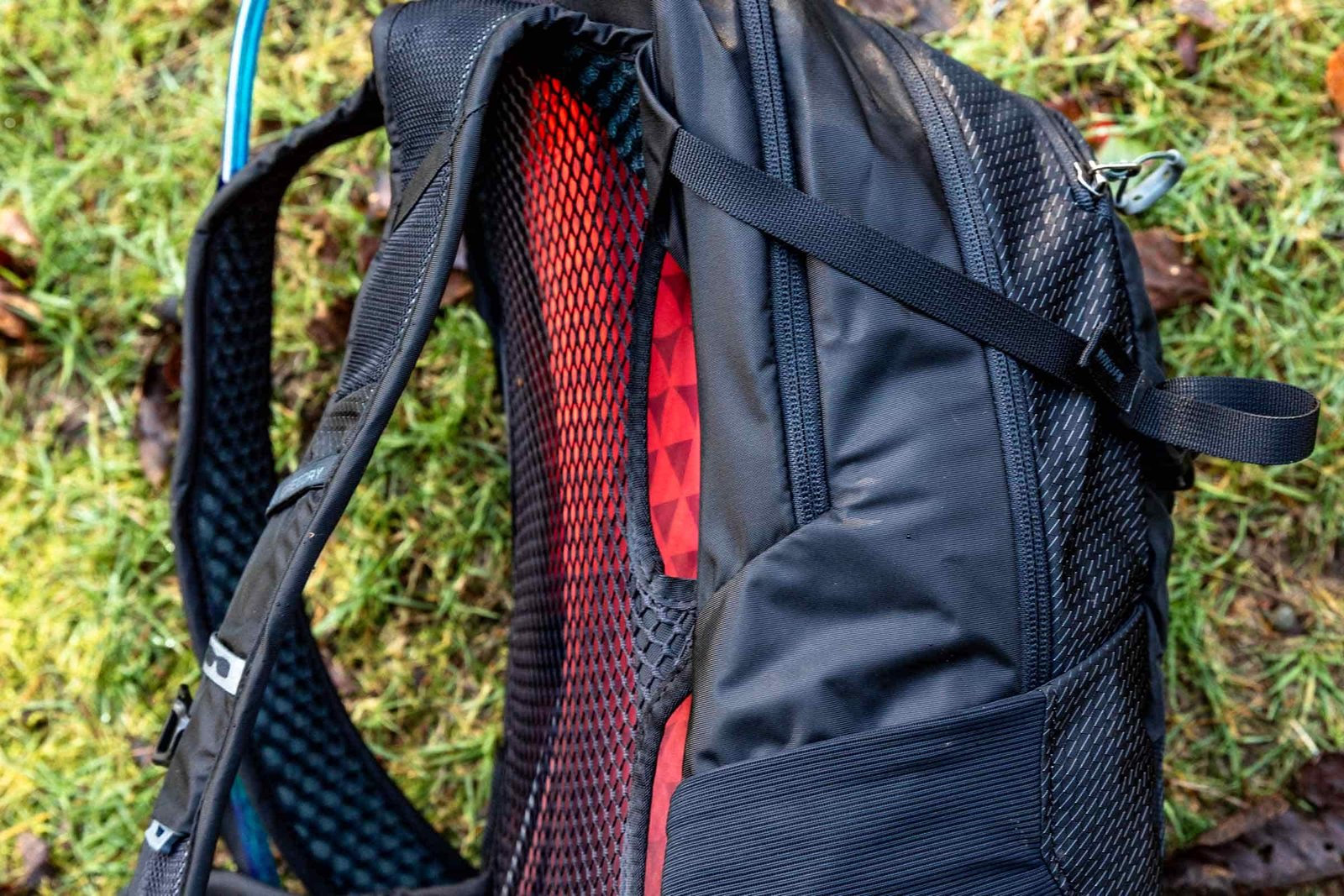 Details of Gregory Sula 16 H2O - The pack is sitting on its side on the ground