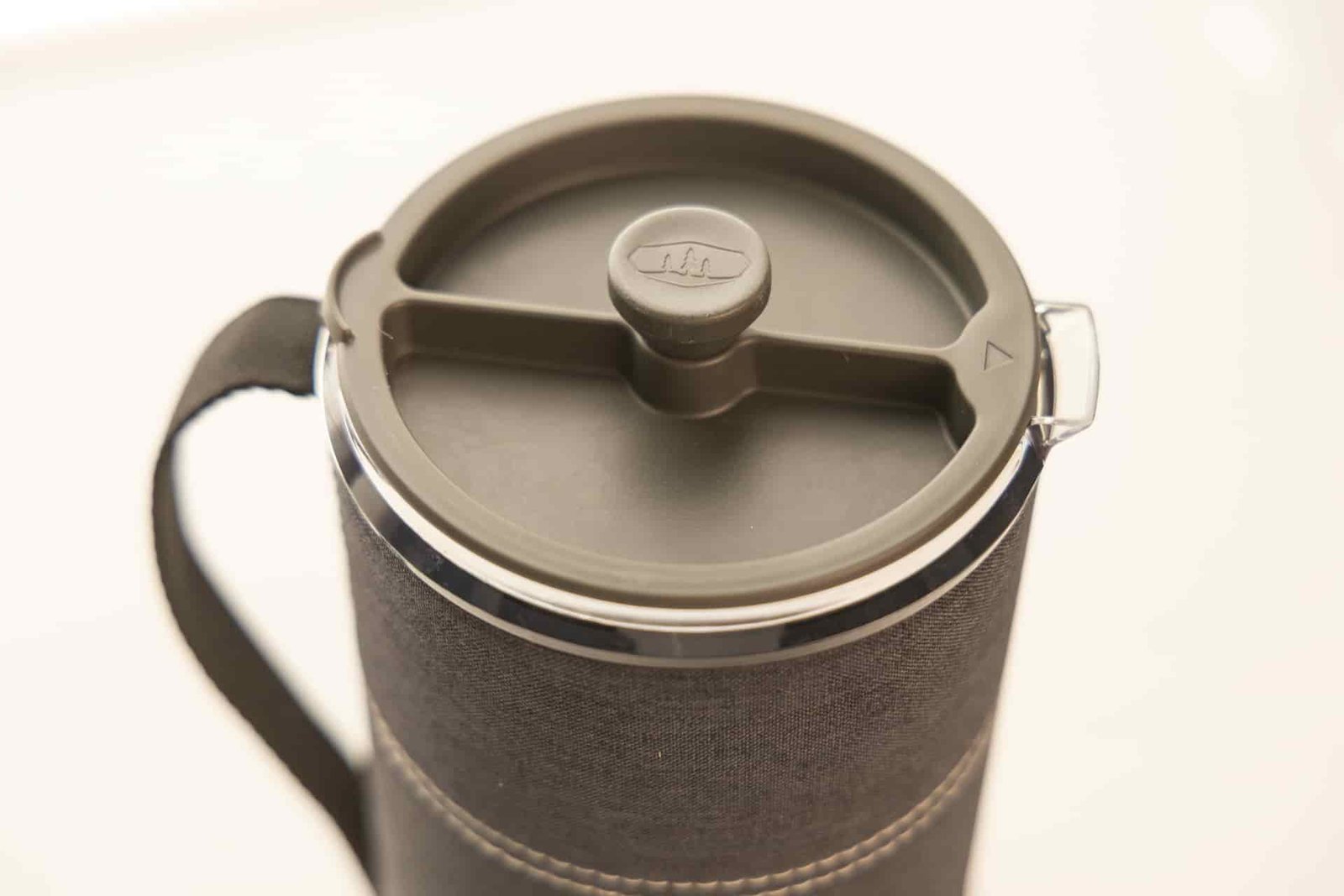 The GSI Java Press lid and filter inserted in the vessel.