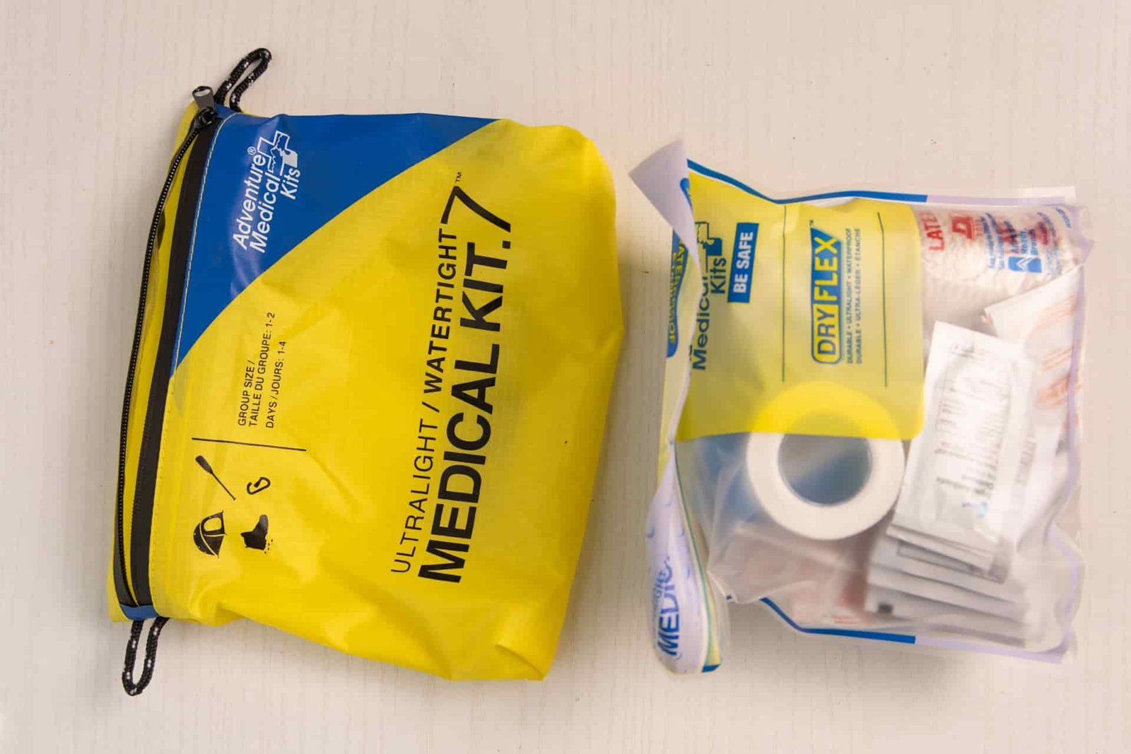 Adventure Medical Kits Ultralight consists of an outer pouch and a waterproof inner pouch.