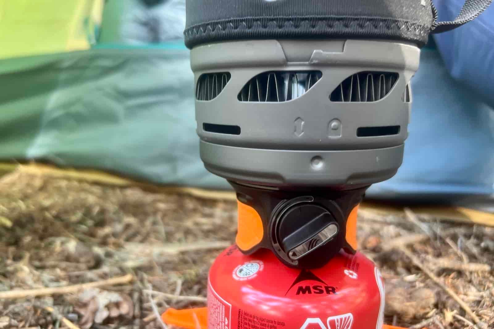 a closeup of the heat sink and fuel knob on the jetboil flash