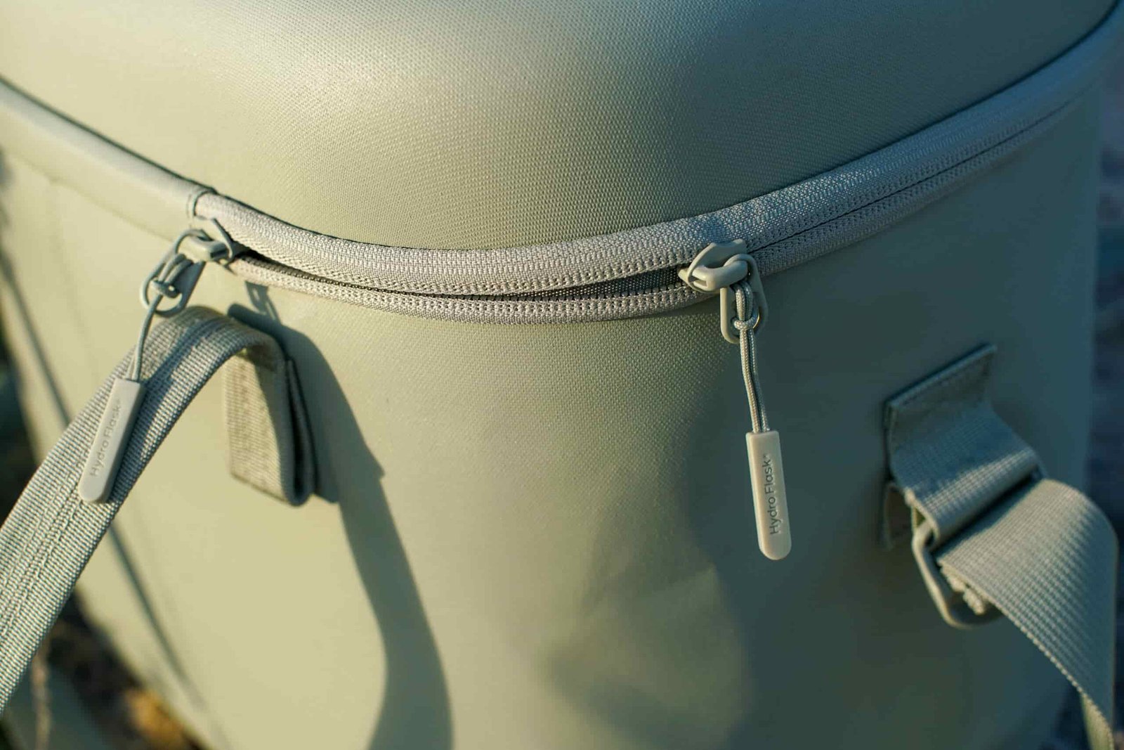 A close up of the zipper pull on the Hydro Flask Carry Out 20L cooler.
